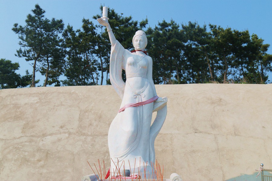 哈仙岛海神娘娘雕像