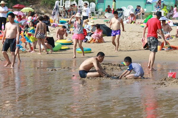 哈仙岛金沙滩浴场